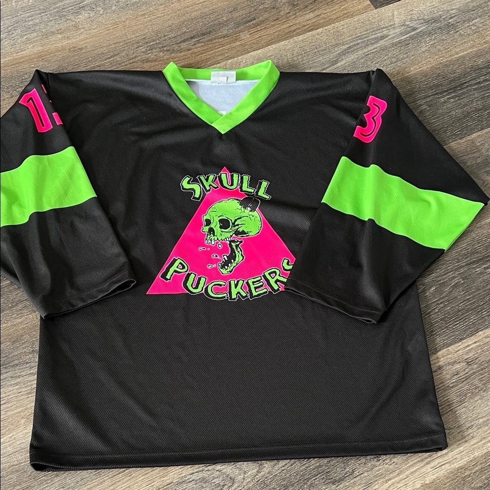 (4) Hockey jersey